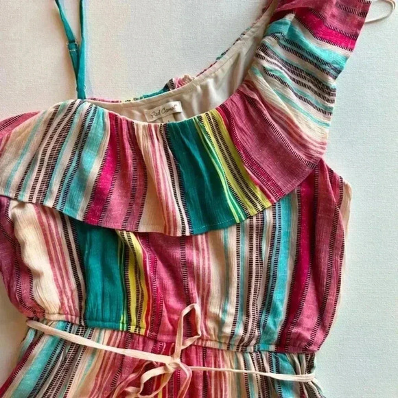 Red Camel Romper size L - Picture 3 of 6